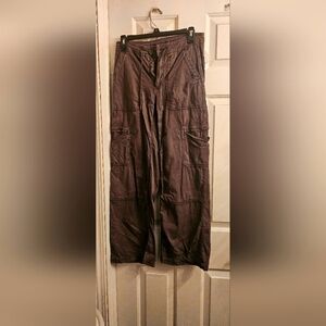 American Eagle Dreamy Wide Leg Cargo Pant 00 Short